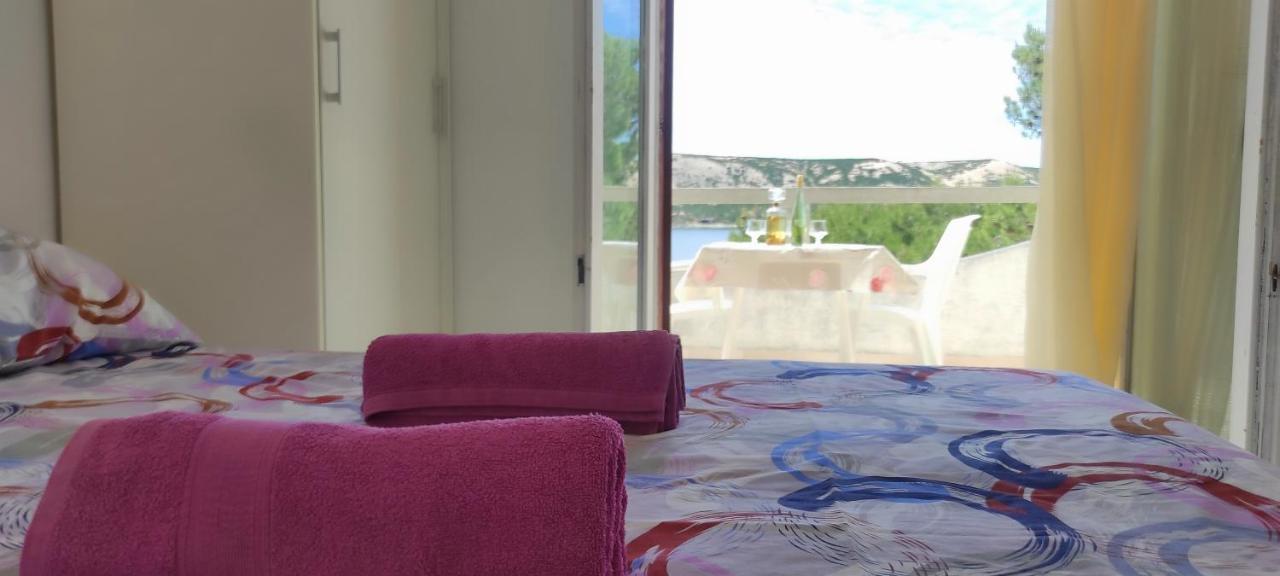 Sea Breeze Apartments With Private Beach And Boat Anchorage Stara Novalja Exterior foto